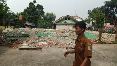 Kantor Kelurahan Jatisari Dibongkar, Pelayanan Normal