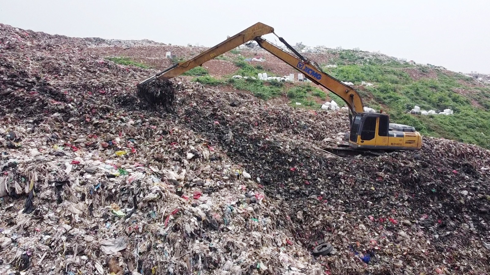 Rencana Perluasan TPA Burangkeng Terancam Molor