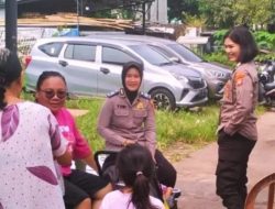 Perkuat Kamtibmas, Polwan Rutin Sambangi Warga Pekayon Jaya