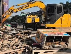 Wujudkan Kota Bekasi Semakin Nyaman, Distaru Bersama OPD Bongkar Bangli dan Tertibkan PKL di Kalimalang