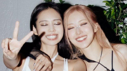 Jennie BLACKPINK Klarifikasi Isu Tak Akur dengan Rose di Tengah Tur DEADLINE