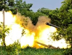 Hari Ketiga Perang Kamboja-Thailand, Kamboja Desak Gencatan Senjata Tanpa Syarat