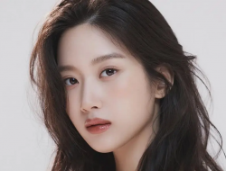 Moon Ga Young Siap Gelar Tur Fan Meeting Asia Pertama Bertajuk ‘Dreamy Day’