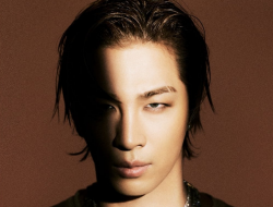 Taeyang Sukses Gelar Fan Meeting Solo Pertama Setelah 19 Tahun, Tampilkan Momen Penuh Cinta