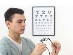 6 Ciri-ciri Mata Minus yang Perlu Diketahui dan Diwaspadai