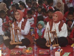 Serahkan Bantuan di Bintarajaya, Istri Mensos Soroti Hal Ini