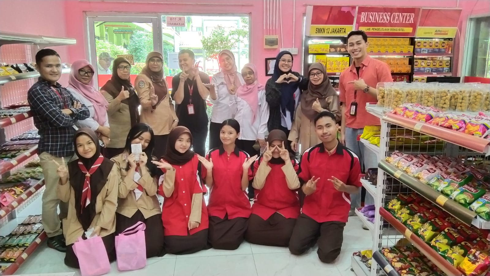 Lolos Program Alfamart Class Competitions 2025, SMKN 12 Jakarta Siap Bersaing Jadi yang Terbaik