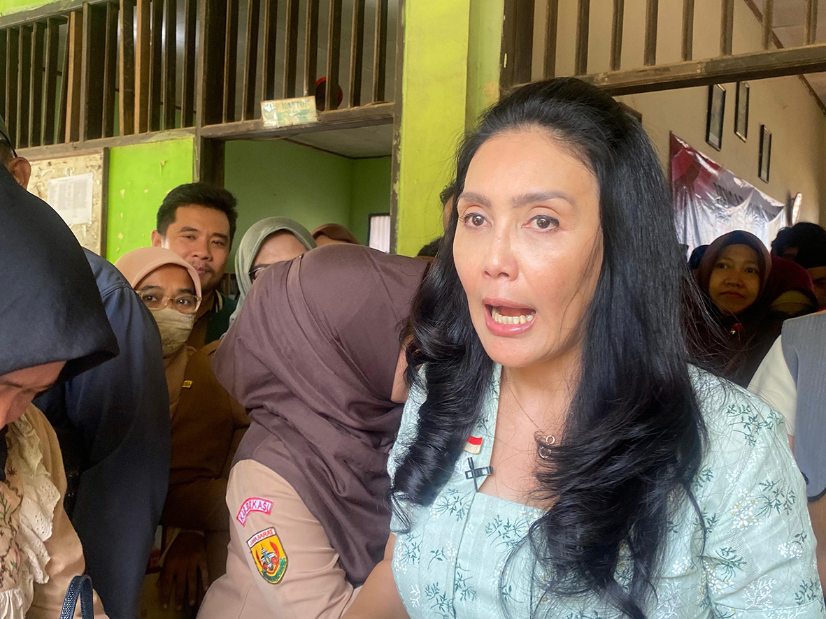 Rieke ‘Cium’ Dugaan Korupsi Proses Relokasi Tiga Sekolah Terdampak Tol Japek II Selatan