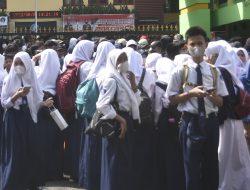 Larangan Pelajar Bawah Handphone ke Sekolah Belum Efektif