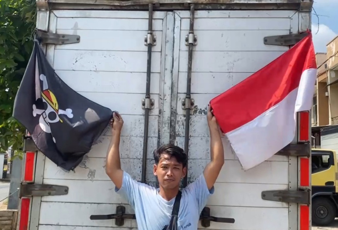 Sopir Truk di Kranji Kibarkan Bendera One Piece, Ini Alasannya