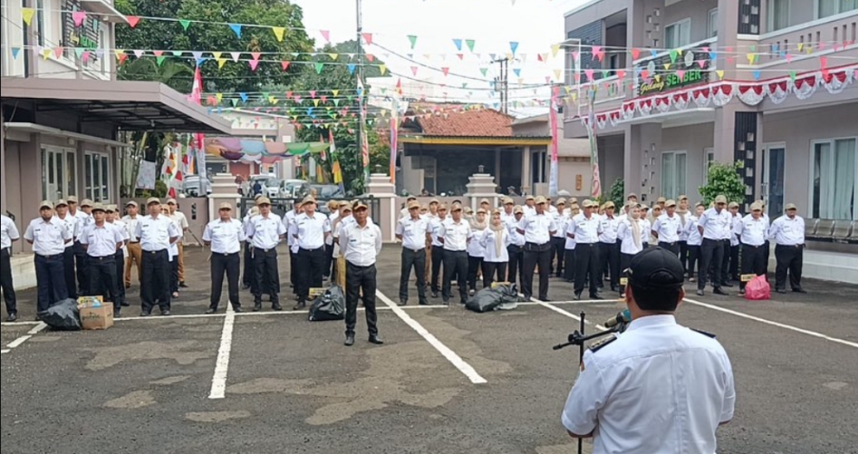 Aparatur Kecamatan Bantargebang Diminta Tingkatkan Kualitas Pelayanan Publik