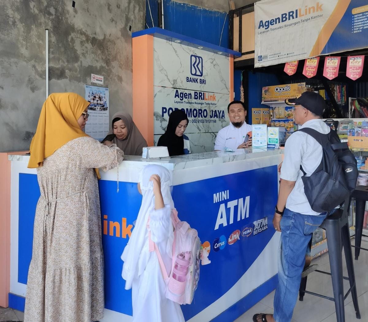 AgenBRILink Dekatkan Akses Layanan Keuangan bagi Petani di Kabupaten Gowa  
