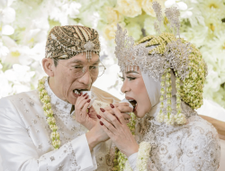 Melly Goeslaw dan Anto Hoed Rayakan 30 Tahun Pernikahan, Lengkap dengan Prosesi Ijab Kabul