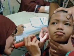 Program Cek Kesehatan Gratis di Sekolah Deteksi Dini Penyakit