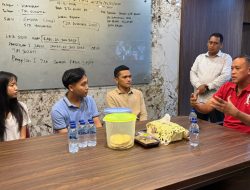 Wali Kota Bekasi Temui Pencoret Flyover Ahmad Yani Demi Kejutan Ulang Tahun: Nggak Lucu, Nggak Keren!   