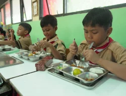Separo Anggaran Pendidikan Tersedot MBG, Evaluasi RAPBN 2026
