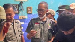 Tim Gabungan Tiga Pilar Jatiasih Sikat Peredaran Miras dan Obat Daftar G