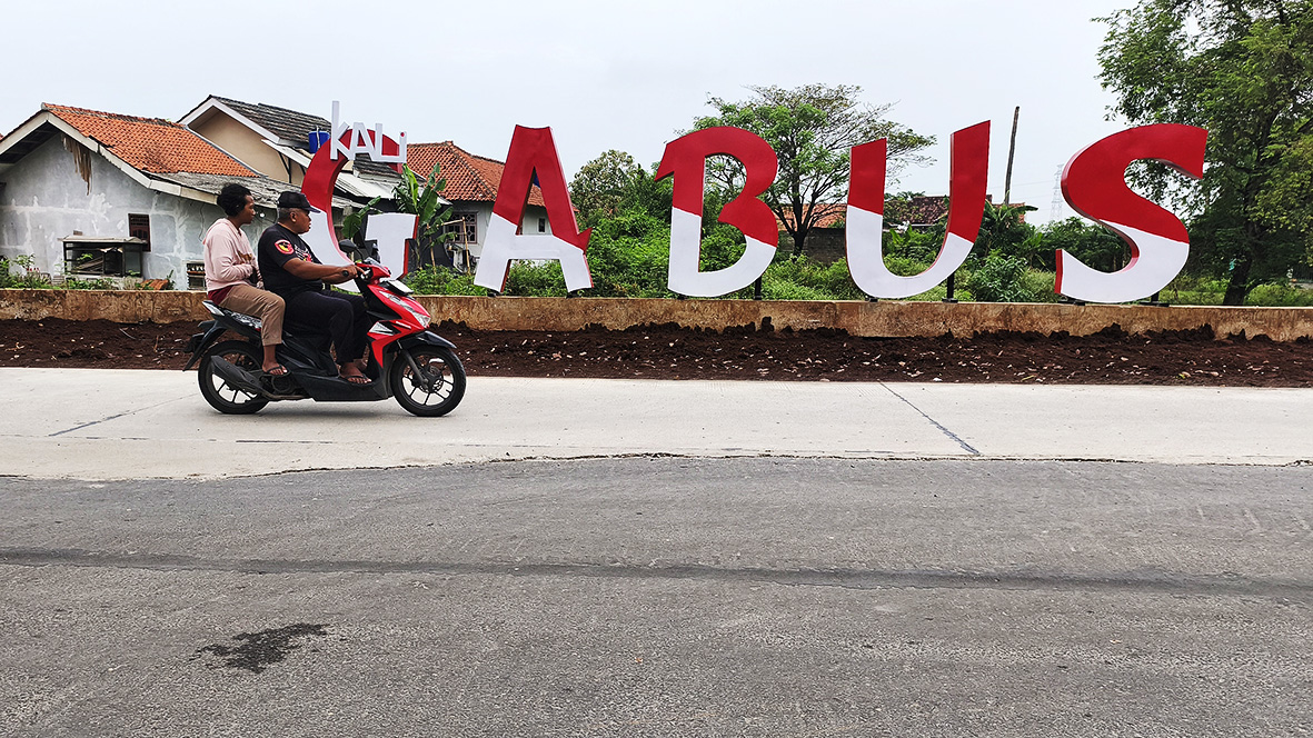 Jalan Raya Gabus Lebih Lega, tapi Minim Penerangan