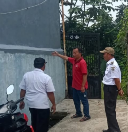 Lurah Jatisari Cek Genangan di Perumahan Bumi Dirgantara