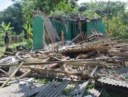 Musala di Bojongmangu Bekasi Ambruk Setelah Digunakan Salat Isya