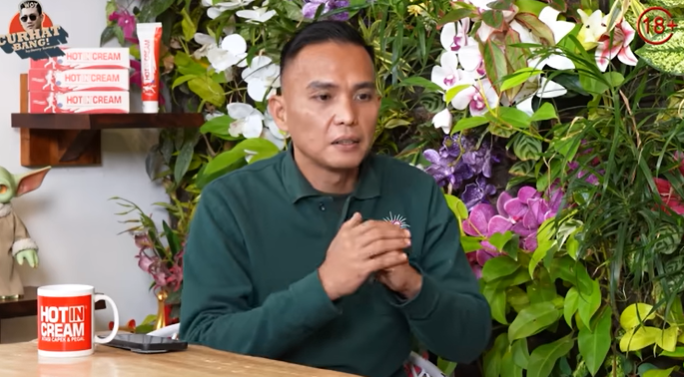 Hard Gumay Ramal Akan Ada Perceraian Artis Wanita Inisial M pada 2026