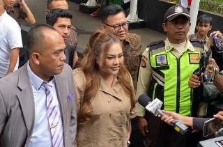 Datang ke KPK, Lisa Mariana Bilang Begini Soal Kasus Korupsi Bank BJB