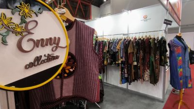 Tampil Memukau, Enny Collection Binaan Aprindo Curi Perhatian di Asia Fashion Show 2025