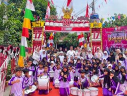 Warga Sumurbatu Wakili Kelurahan dalam Lomba Gapura Daur Ulang DLH Kota Bekasi