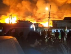 Kebakaran Pasar Pejuang Kota Bekasi Hanguskan Ratusan Kios, Kerugian Ditaksir Capai Rp1 Miliar