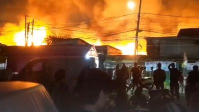 Kebakaran Pasar Pejuang Kota Bekasi Hanguskan Ratusan Kios, Kerugian Ditaksir Capai Rp1 Miliar