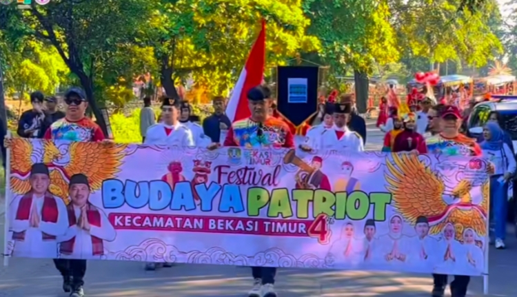 Warga Tumpah Ruah di Festival Budaya Patriot