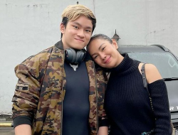 Kalina Oktarani Jualan Es Teler di Pinggir Jalan, Dapat Modal Rp50 Juta dari Azka Corbuzier