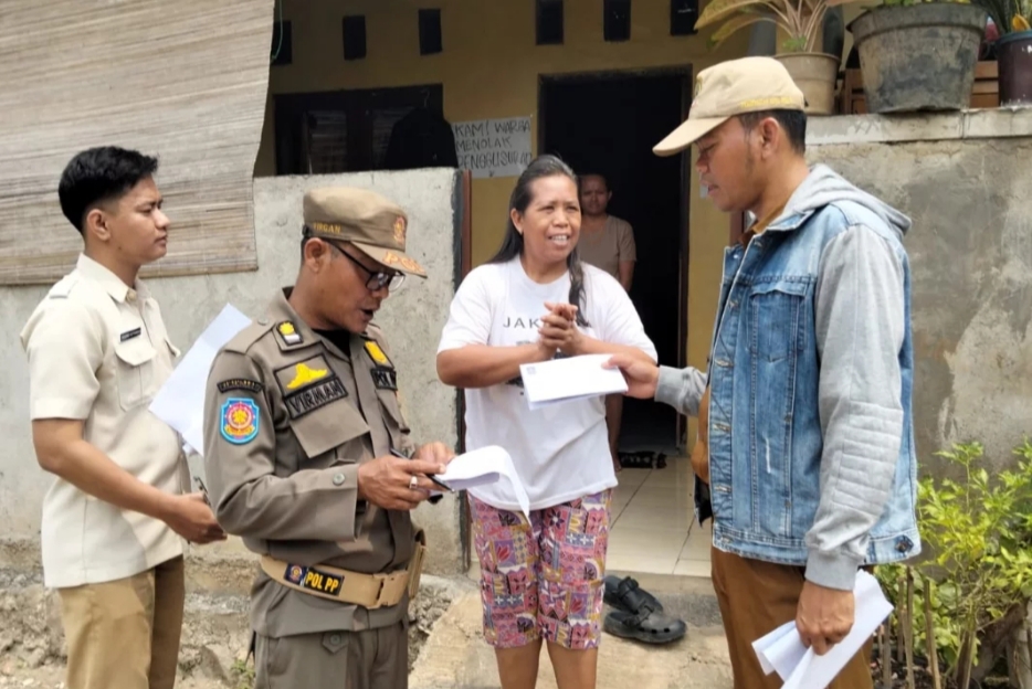 Penghuni Lahan Eks PT Tapos di Jatisampurna  “Otewe” Digusur