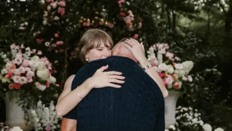 Pertunangan Taylor Swift dan Travis Kelce Disorot Dunia, Donald Trump Ikut Beri Ucapan Selamat