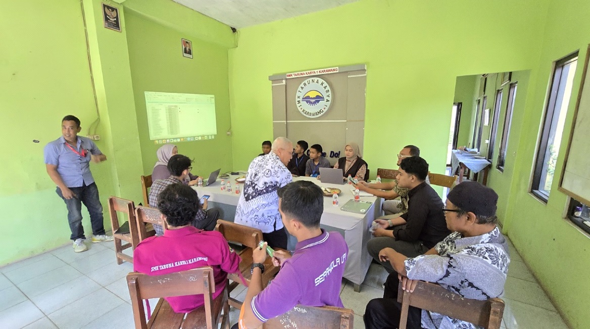 SMK Taruna Karya 1 Karawang Gelar Bimtek Digitalisasi Pendidikan Bersama Pijar Sekolah dan Telkom Indonesia