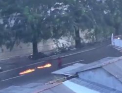 Polisi Halau Massa ke Mapolres Bekasi Kota