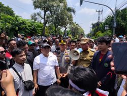 Di Hadapan Mahasiswa, Forkopimda dan DPRD Nyatakan Tidak Korupsi dan Jaga Kota Bekasi dari Anarkisme
