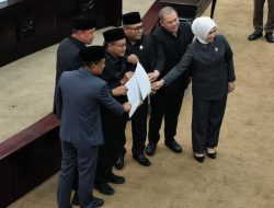 Kabar Gembira! DPRD dan Pemkot Bekasi Sepakati Kenaikan Insentif Ketua RT/RW Plus Hibah Rp100 Juta