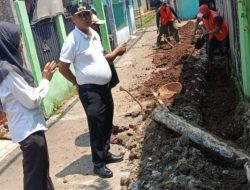 Pembangunan Jalan dan Saluran Air di Jatiranggon Dikebut