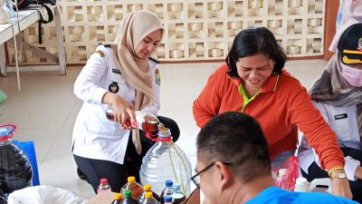 Sehari, Warga Aren Jaya Kumpulkan 290 Liter Minyak Jelantah untuk Sembako