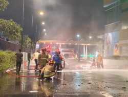 Mobil Suplai Gas Terbakar di Area Living World, Sempat Terdengar Ledakan 