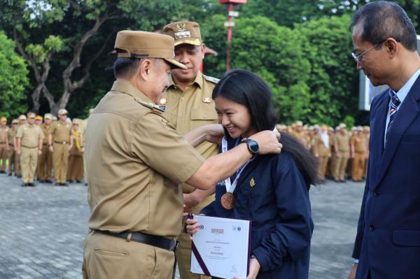 Joanna Stevia Harumkan Nama Kota Bekasi di IOAA 2025 India
