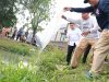 Danau Villa Indah Permai Punya “Warga” Baru