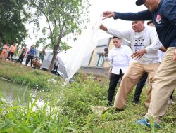 Danau Villa Indah Permai Punya “Warga” Baru
