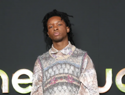 Identitas Mayat Membusuk di Mobil Tesla Penyanyi D4VD Terungkap, Ternyata Seorang…