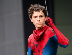 Tom Holland Jatuh di Lokasi Syuting hingga Alami Gegar Otak, Spider-Man 4 Terancam Tertunda?