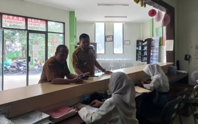 Camat Jatisampurna Sidak Lima Kelurahan, Ini Hasilnya