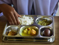 Program Makan Bergizi Gratis di Kota Bekasi Aman, tapi Orangtua Was-was