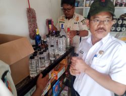 Bertahun-tahun Resahkan Warga, Toko Miras Depan Masjid  di Pondok Gede Akhirnya Ditutup