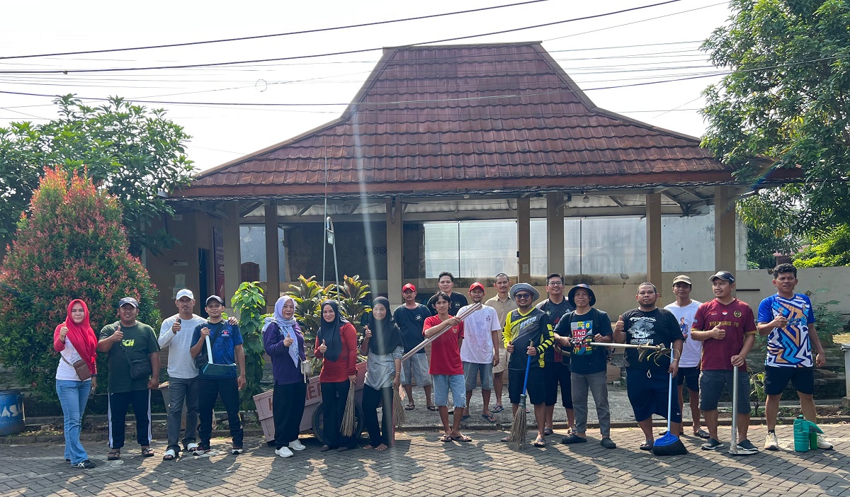 Warga RT 007 Kelurahan Sumur Batu Kompak Gelar Aksi K3